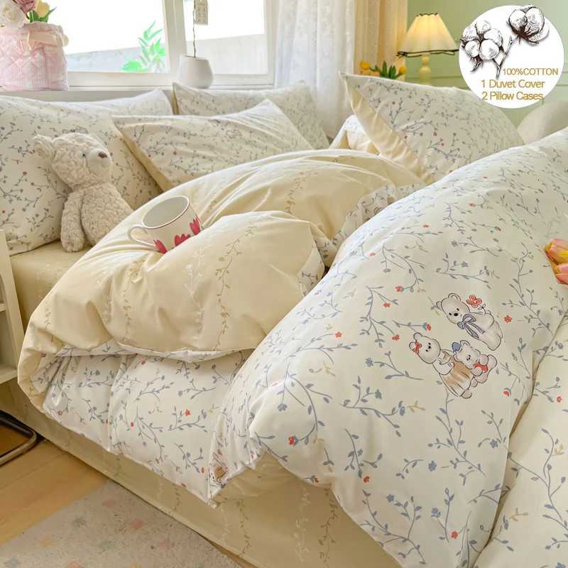 100 Cotton Luxury Duvet Cover Set with 2 cases - Elegant Breathable Bedding SetFade-Resistant Multiple SizesM251118