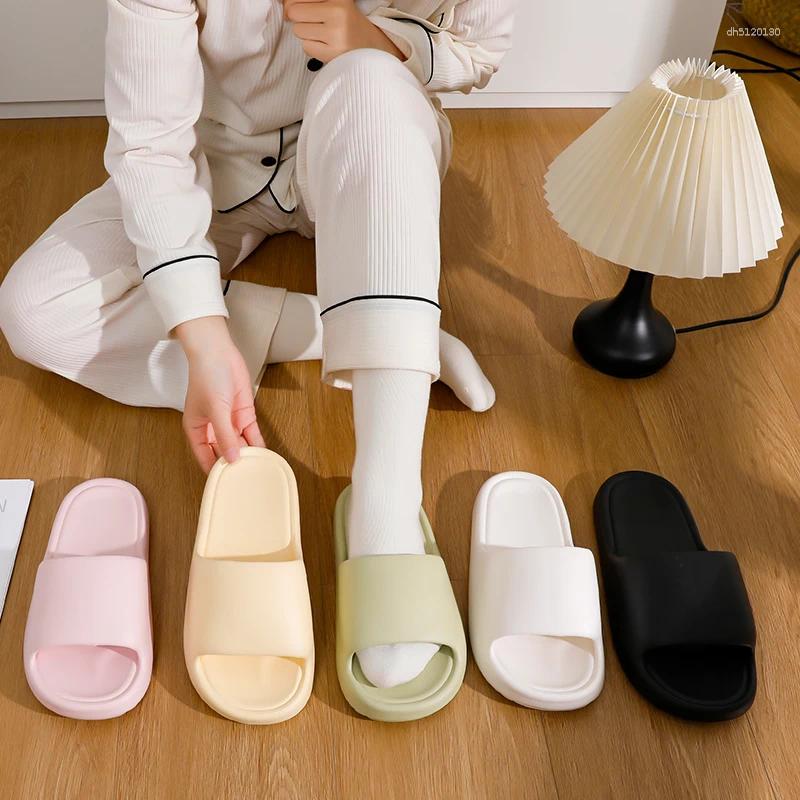 Slippers Flip Flops Lightweight Platform Women Super Soft Non Slip Beach Woman Comfort Couples Indoor Slides Asian size Shower Shoes designer