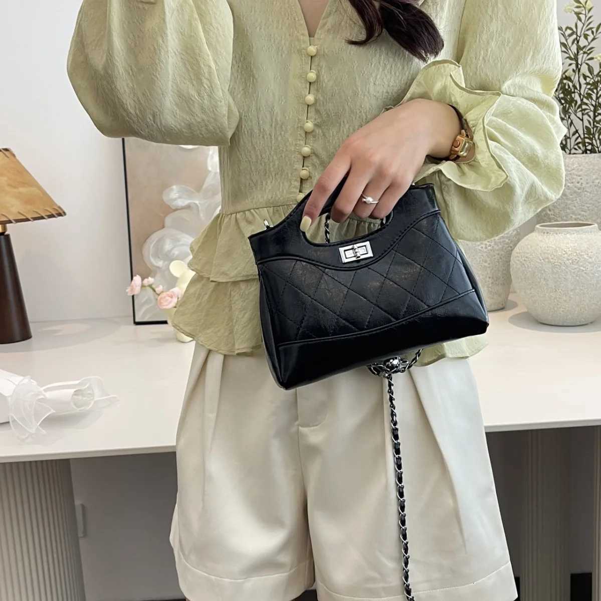 Women Vintage Fashion Chain Crossbody Bag Office Lady Versatile Shoulder Bag High Quality PU Leather HandbagW251118