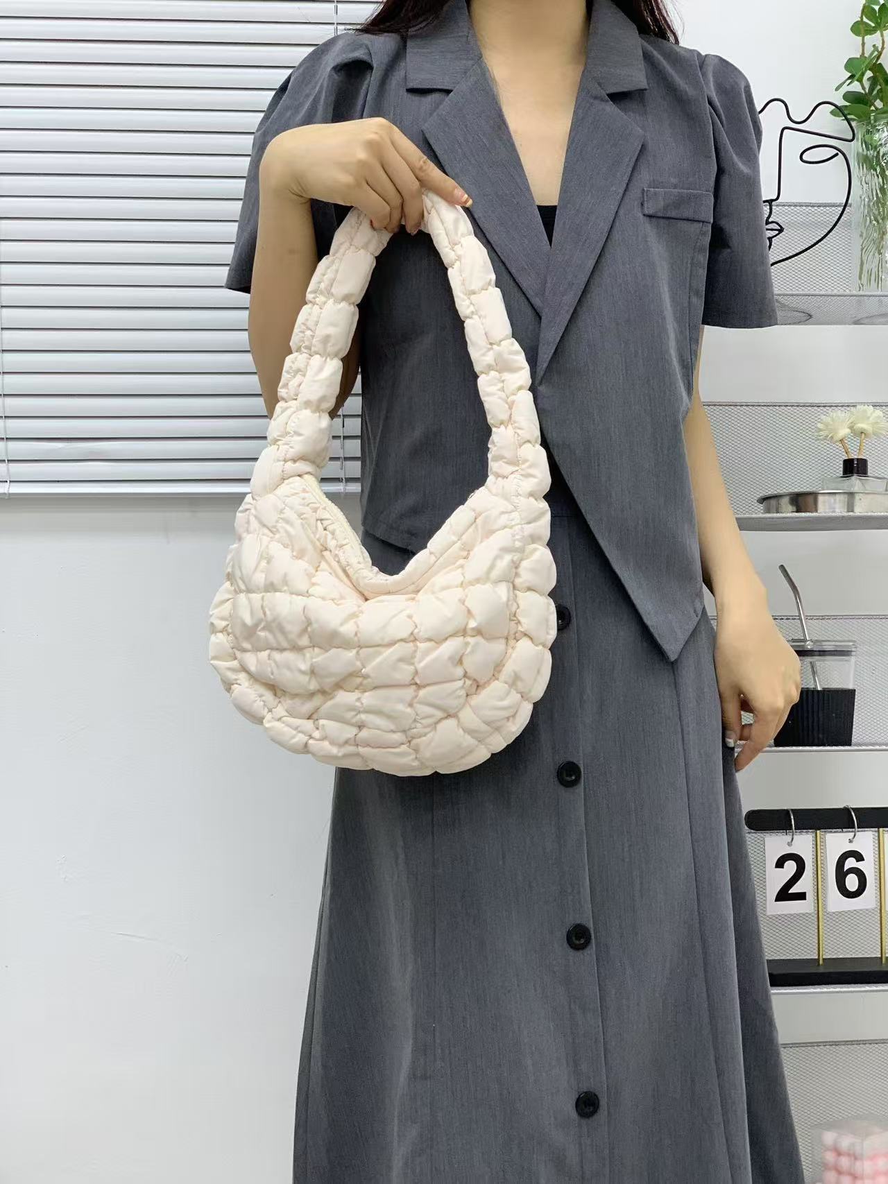 Quilted Pleated er Shoulder Bag Bubbles Cloud Handbag for Women Large Capacity Tote Bags Ruched Down Texture Crossbody Bag 241223