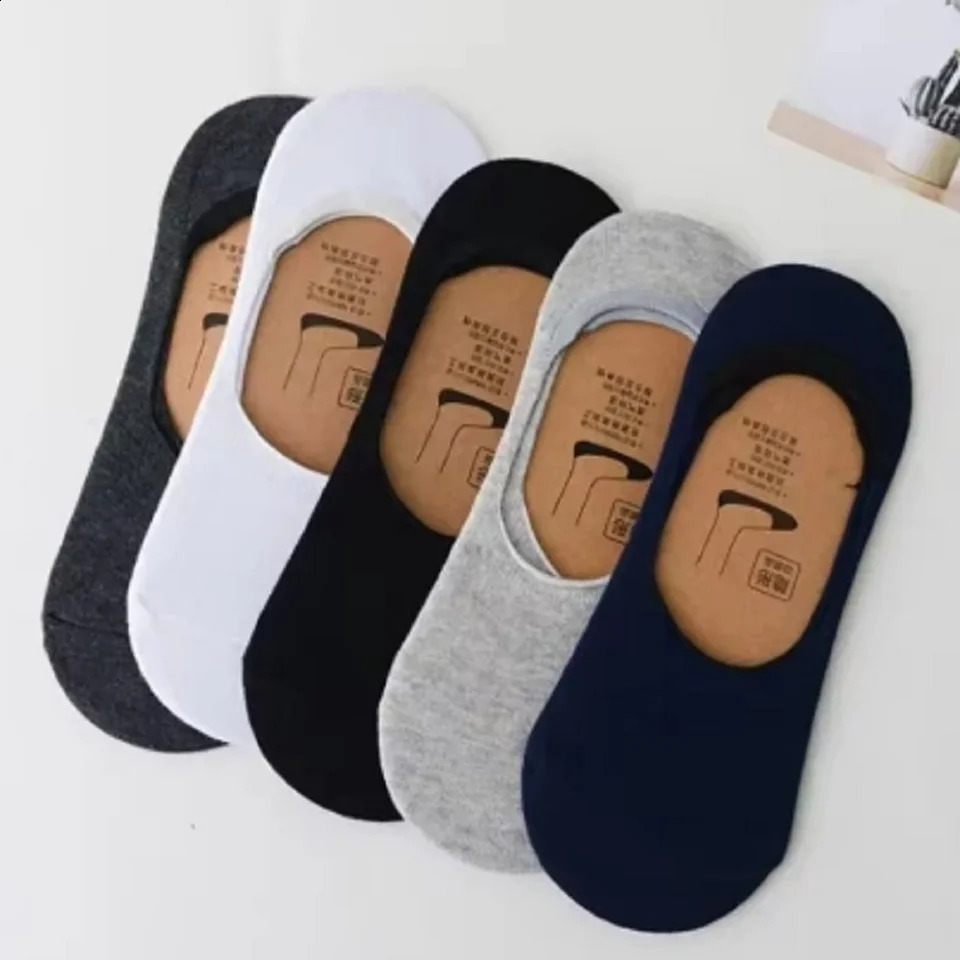 510 pairs of mens invisible socks short without display low cotton black and white anti slip silicone summer thin breathable 250418