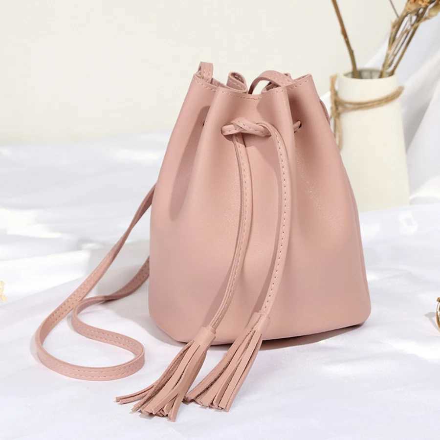 Casual womens drawstring tassel bucket bag female purse handbags pu leather single shoulder bag daily shopping bag sac a mainW251118