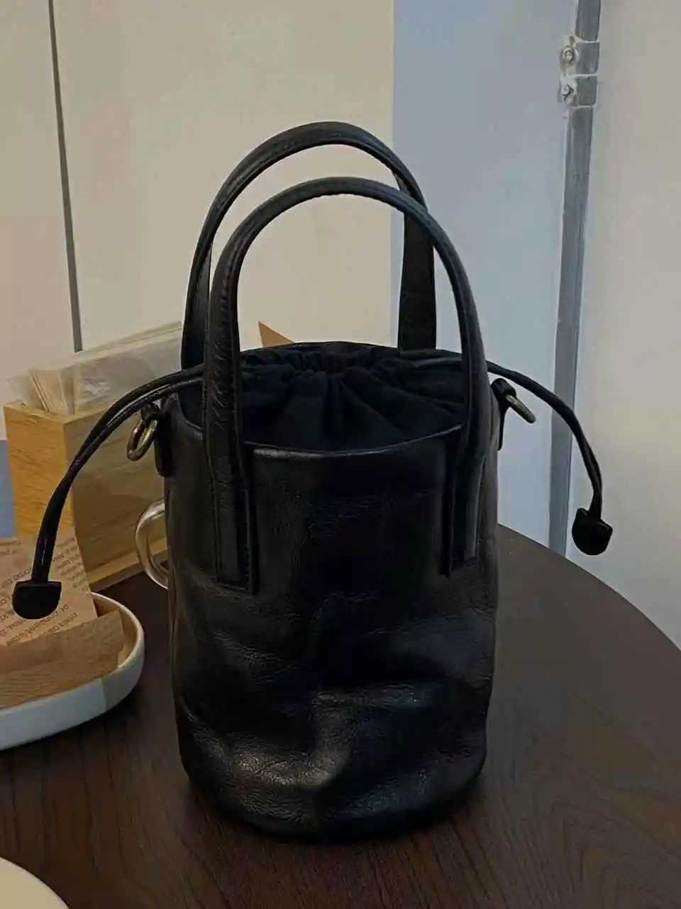 Womens New Retro Drawstring Bucket Bag Black Versatile Simple Handbag PU Leather Single Shoulder Crossbody BagW251118