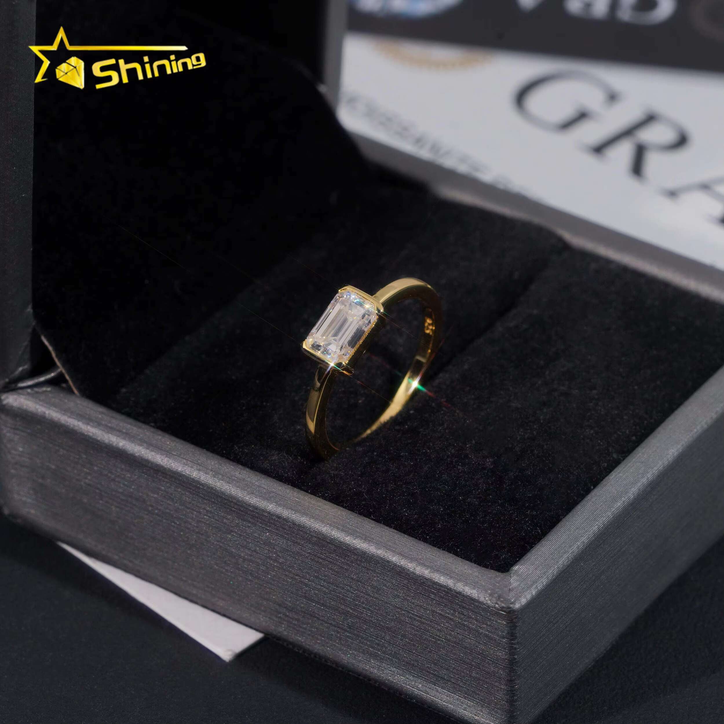 New Arrival Bezel Setting Emerald Cut 1ct Sier Gold Plated Wedding Engagement Rings for Women