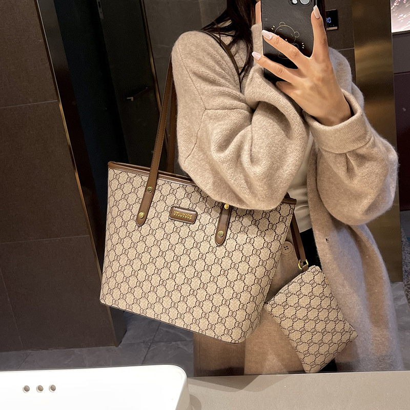 Designer bag free shipping 2025 new fashionable and trendy tote bag with premium texture large capacity handbag shoulder bag for womens