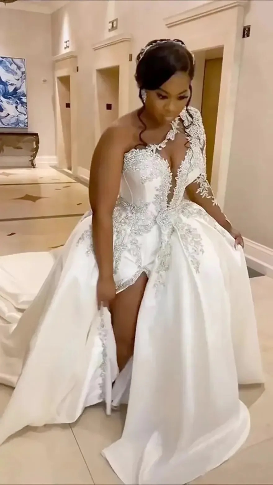 Luxury Crystals High Split Wedding Dresses One Shoulder Bridal Gowns With Overskirt African Sexy Satin Court Train Custom Made Robe De Mariee Mb626 - view 5