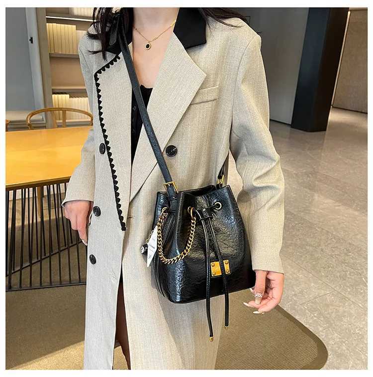 2025 Fall Tote Bag Women - Spacious Crossbody Shoulder Bag Vintage PU Leather Multi-Compartment Organizer for Work TravelW251118