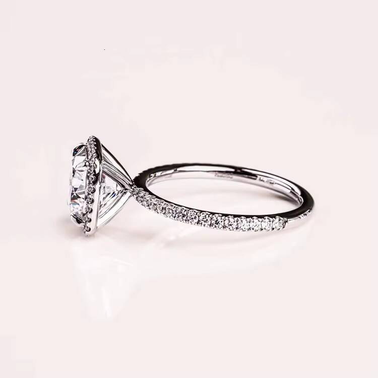 Trendy Jewelry Custom Women Engagement Wedding 14K Gold 7x7mm 2CT Cushion Cut with halo Moissanite Ring