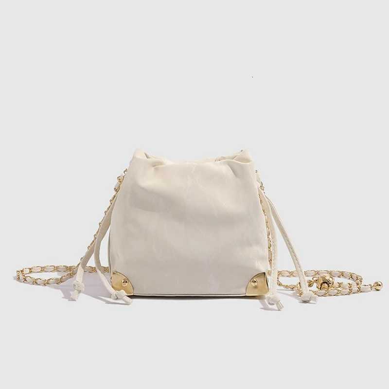 Niche Design Chain Cloud Bucket Bag Womens 2025 New High-end Drawstring Commuter Shoulder Crossbody BagW251118