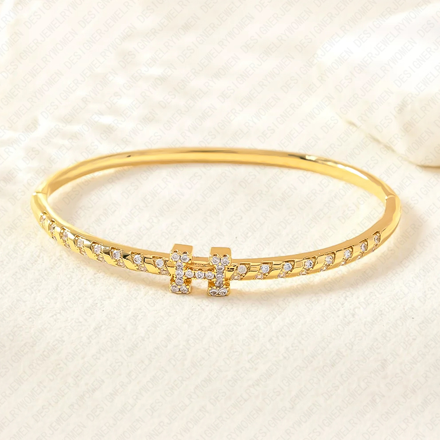 Designer Bracelet Bracelet for Women Diamond Bangle Letter Bangles Personalized Initial Bangles Luxury Jewlery Designer for Women Elegant Timeless Gif