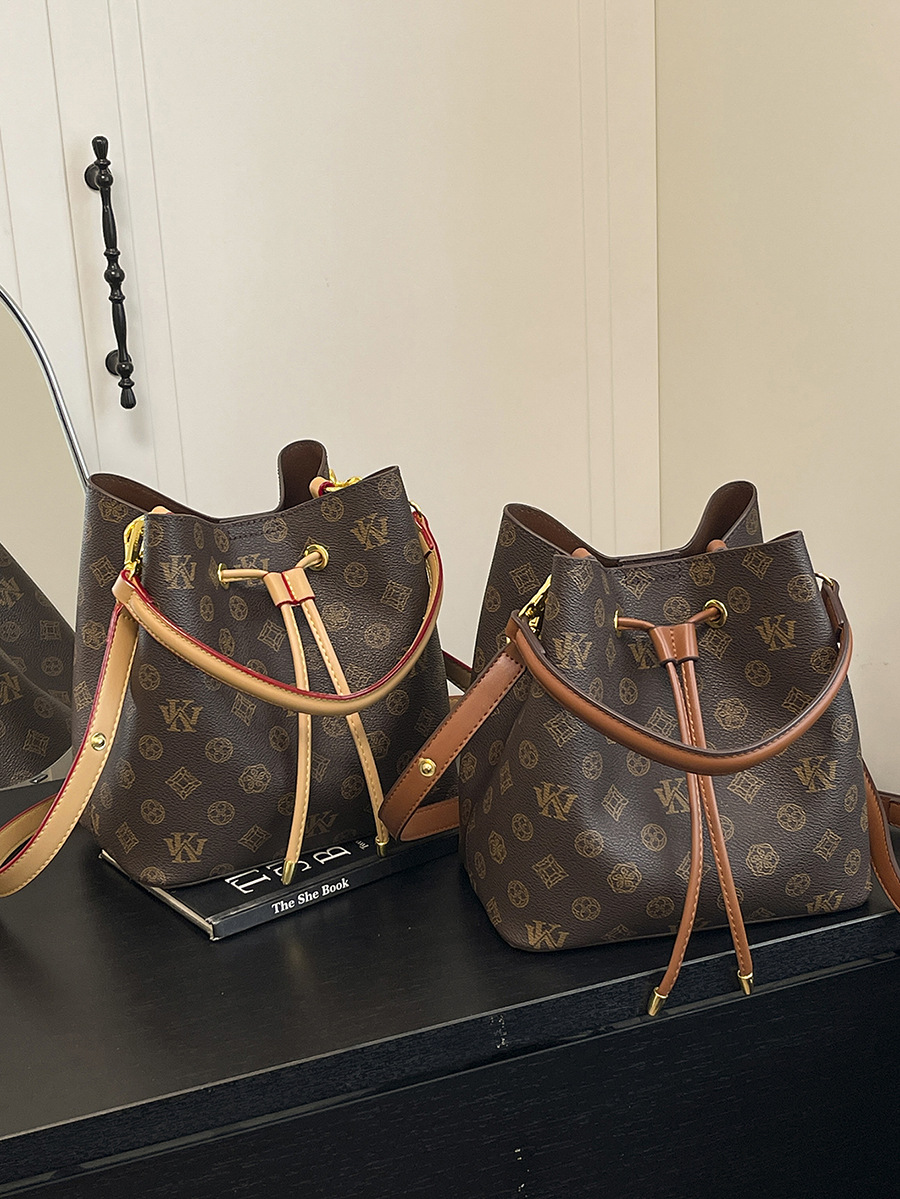 WK Crossbody Luxury Bag Bag High-end New Leather Luxury Bag Vintage Shoulder Bag Ins Trend Brand Bag Women Chain Small bag