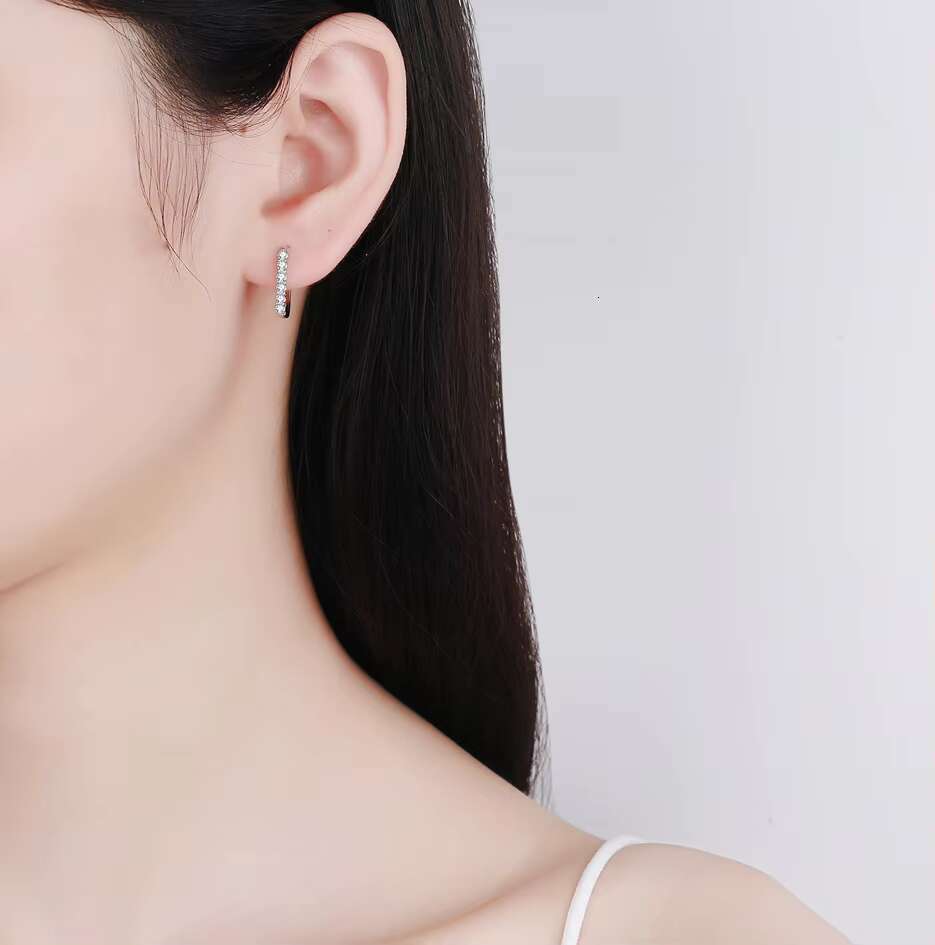 DHCollections 925 Silver Hoop Earrings with Classic Sparkle Stones for Women Minimalist Daily Wear