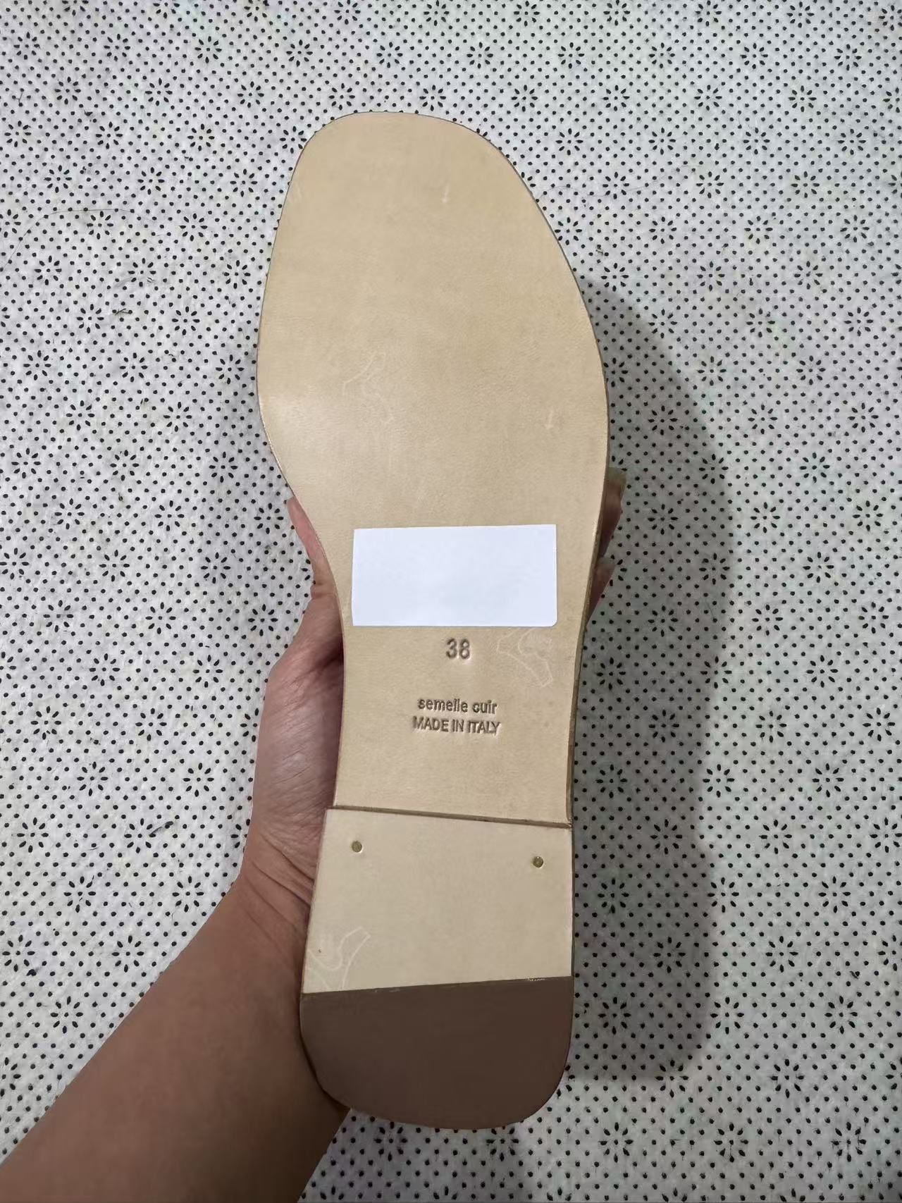 2024 10A new style Best Quality Designer sandal lady Outwear Leisure Vacation beach slides flat bottom Slippers fashion Genuine Leather Slippers for Women size 35-42