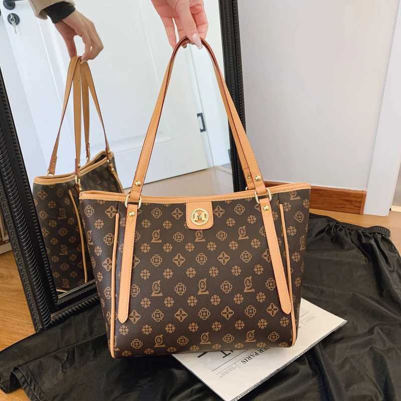 Premium Leather Messenger Bag for Ladies Designed by Famous Designer Luxury Brand Popular Classic Elegant WomenW251118