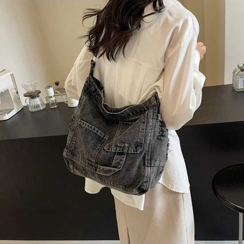 High-End Trendy Tote Handbag Large Capacity Minimalist Vintage For Women With Fashionable Letter BestW251118