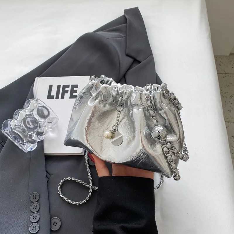 Summer High-End Sense Niche And Versatile Diagonal Chain Bag WomenS 2025 New Silver Drawstring Bucket Bag Cloud Bag GiftW251118