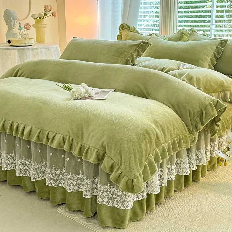 2024 hot solid color Korean version lace bed skirt kit flannel quilt cover thickened warm four-piece setM251118