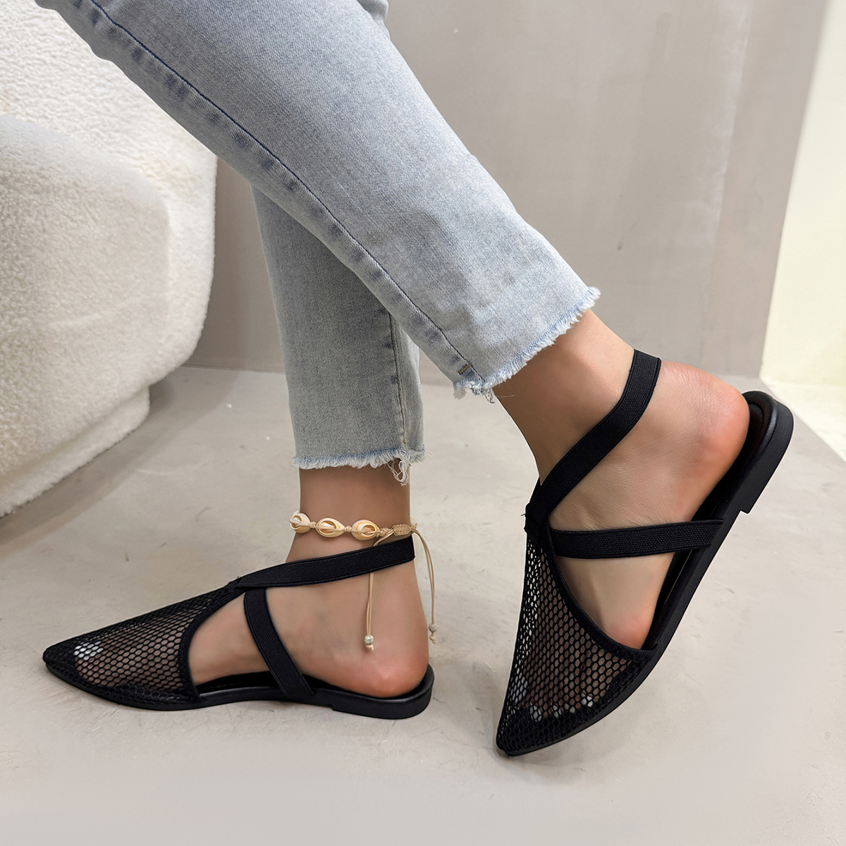 Chic Female Flat Sandals - Durable Design Suitable for Beach Vacations and Casual Day-to-Day Life