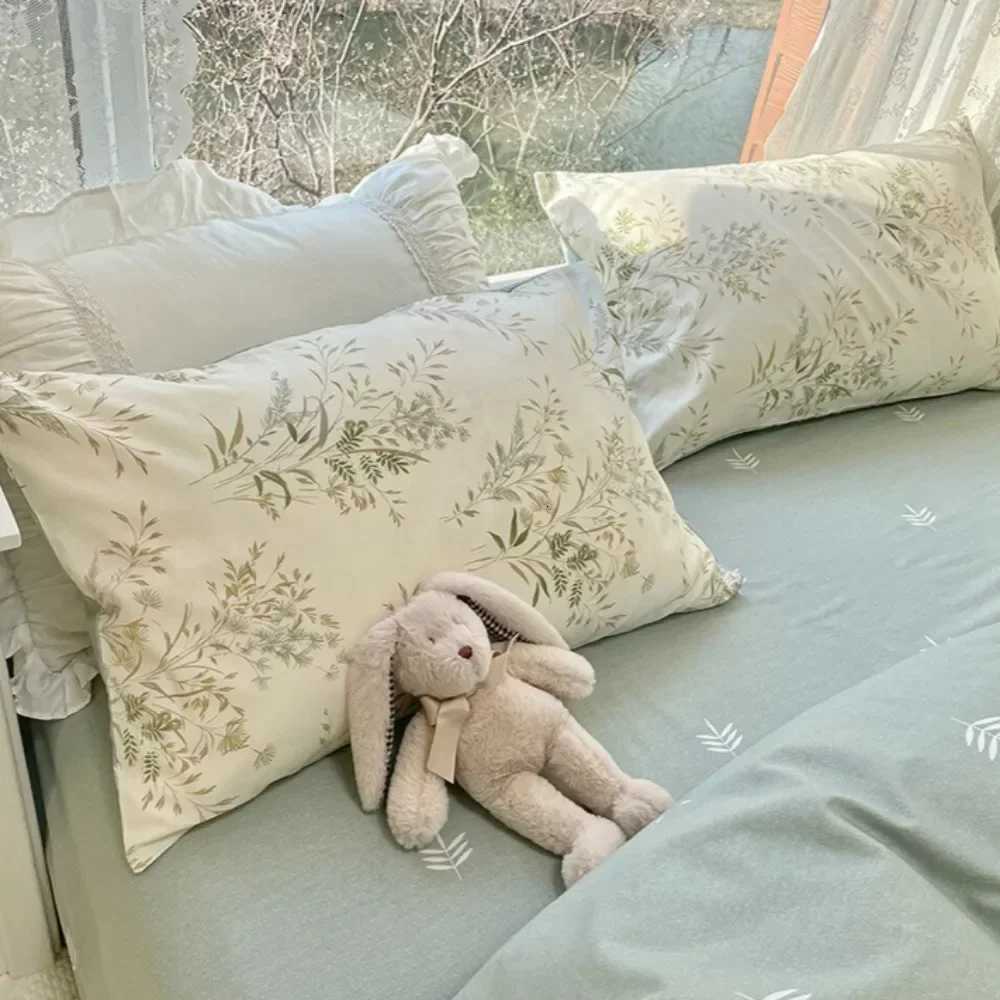 2024 New Simplicity Fresh Style 100 Cotton Four-piece Set Cotton Quilt Cover Sheet and case Home Decorations Bedding SetsM251118