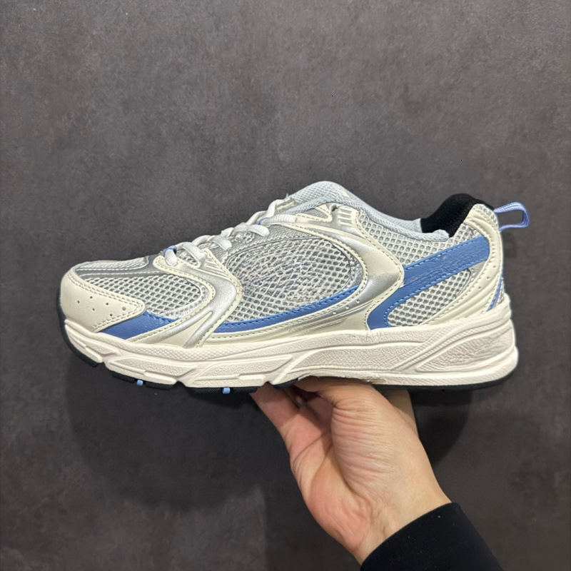 New gray silver white men's and women's mesh designer couple sports and leisure shoes, fashionable walking shoes, trendy running shoes