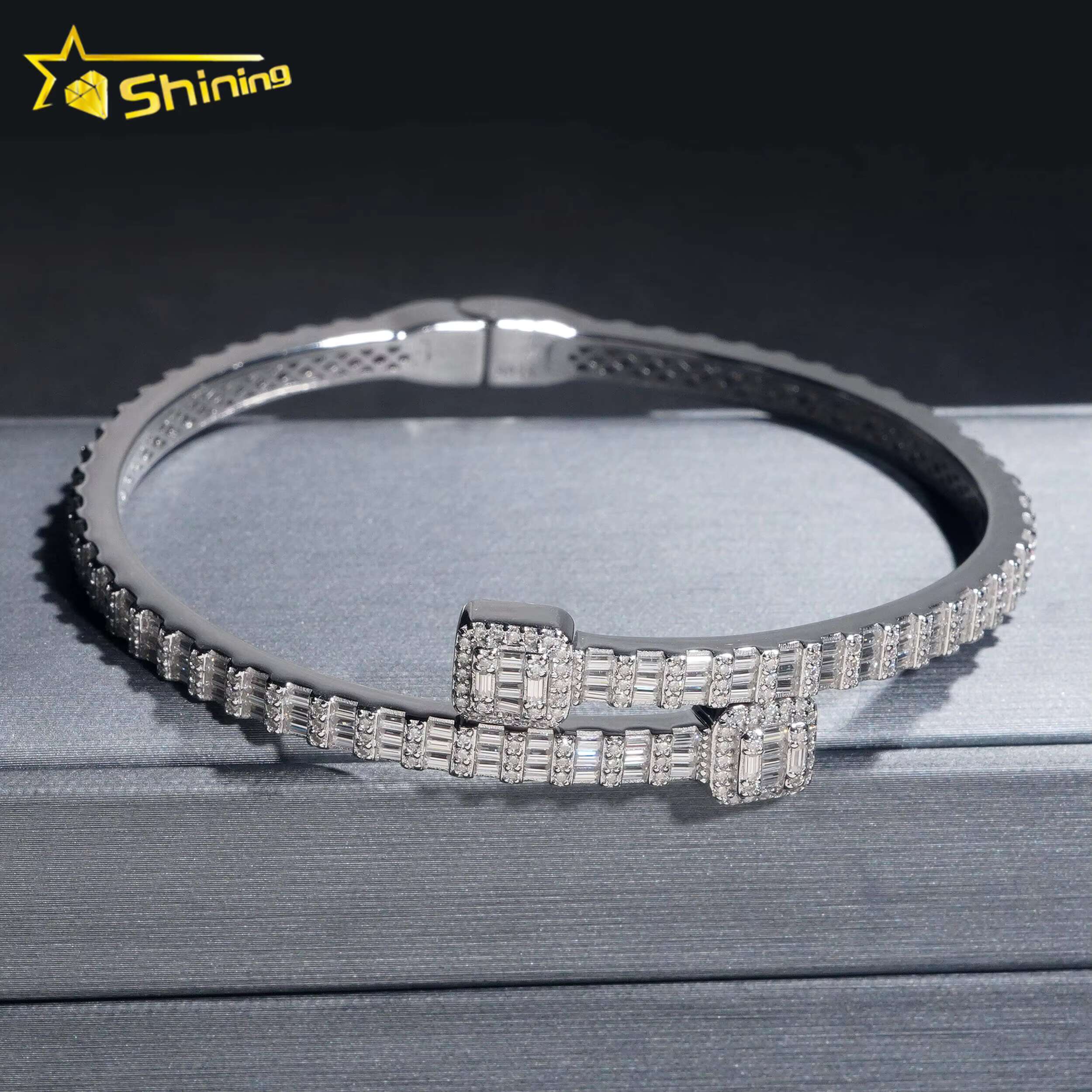 Ready Shipping Fine Jewelry S Sier Gold Plated VVS Baguette Moissanite Dia Bangle Bracelet GRA Certificated