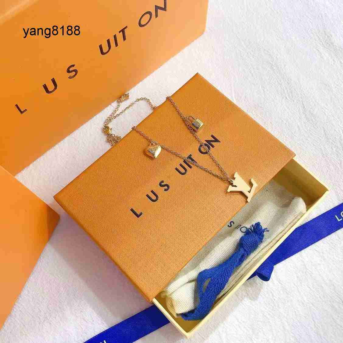 necklaces Louise Necklaces necklaces designer necklace designer for women Letter Lady Gold moissanite chain Stainless Women designer jewelry lvness Necklaces