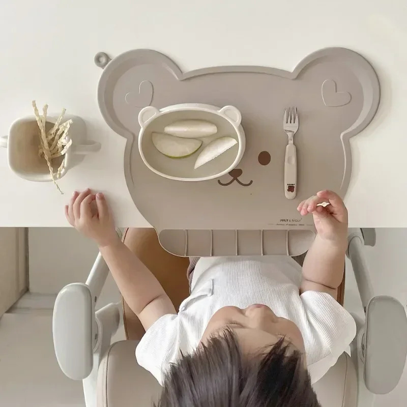 Food grade silicone baby bib table mat mini dinner portable suction cup feeding kitchen 250414z