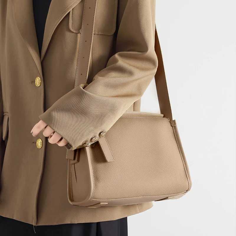 Womens Fashion Cow Genuine Leather Shoulder Bags Female Casual Commuting Handbags Ladies Retro Cowhide Crossbody Bag for LadyW251118