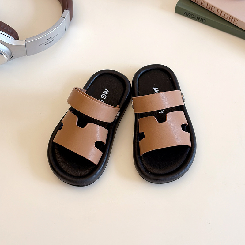 free Shipping Casual sandals Designer soft sole slip on Girls High School Children Leisure beach shoes 2025