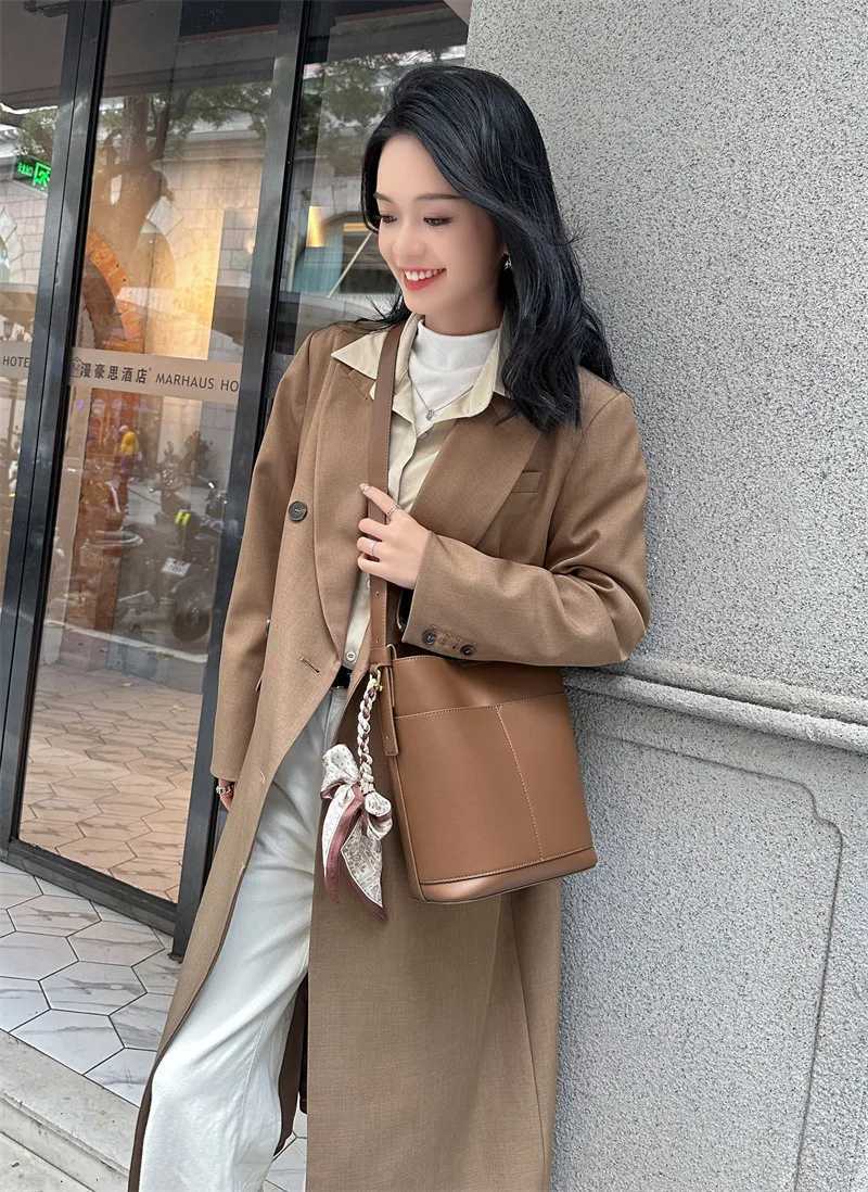 Womens Large Capacity Shoulder Bag armpit bag Ladies Genuine Leather Commuter Shopper Bags bucket bag luxury Handbag Big toteW251118