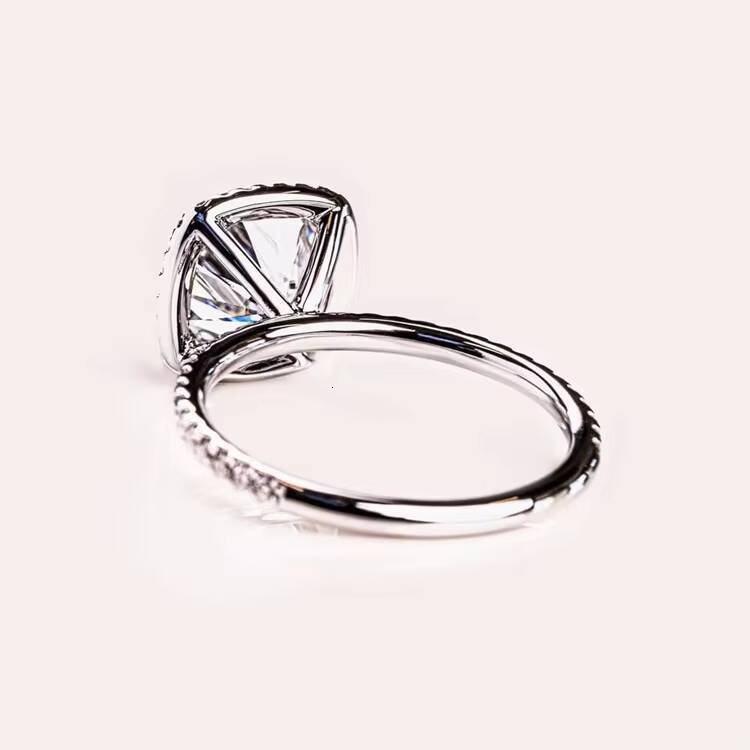 Trendy Jewelry Custom Women Engagement Wedding 14K Gold 7x7mm 2CT Cushion Cut with halo Moissanite Ring