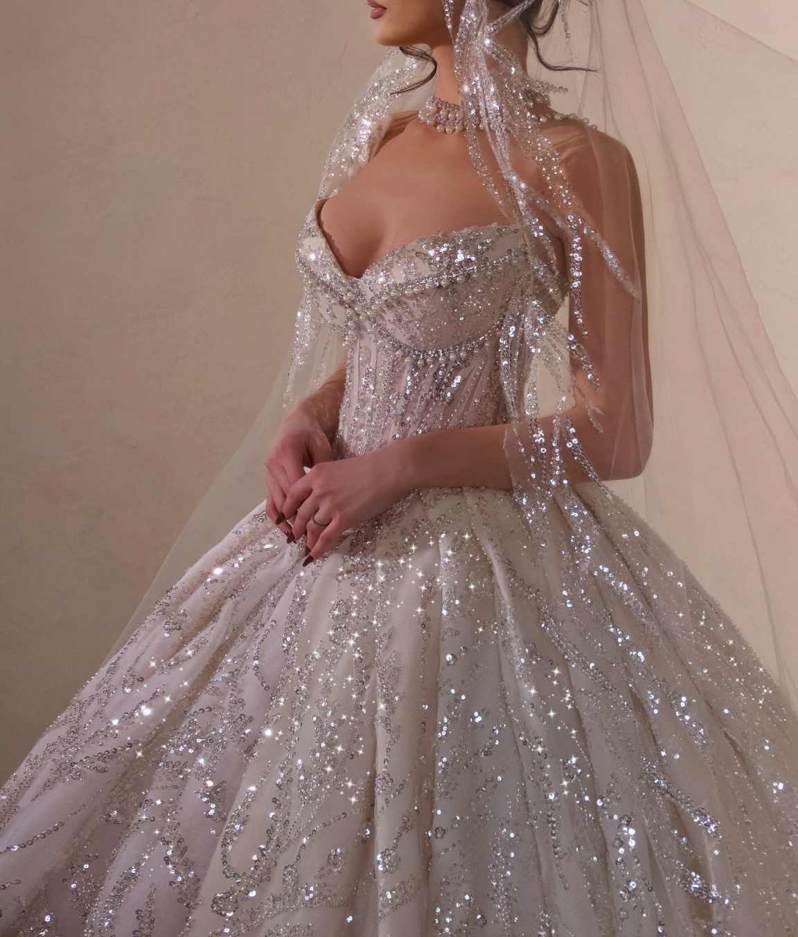 Illusion Wedding Dress For Women Sweetheart Neck Sleeveless Bridal Gown Pearls Sequins Sweep Train Dresses Custom Made vestidos de novia