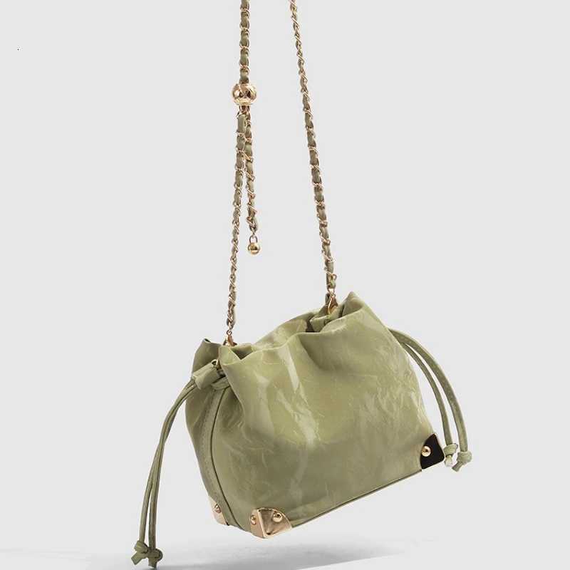 Niche Design Chain Cloud Bucket Bag Womens 2025 New High-end Drawstring Commuter Shoulder Crossbody BagW251118