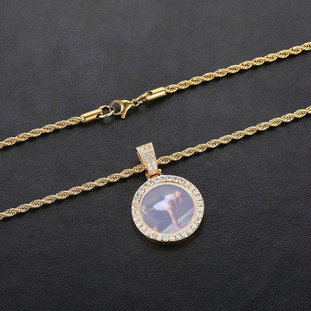 Laboratory cultivation of Moissanite Custom Photo Frame Locket Pendant Necklace Women 25mm Personalized Memory Picture Iced Out 18K Gold Charm Pendant