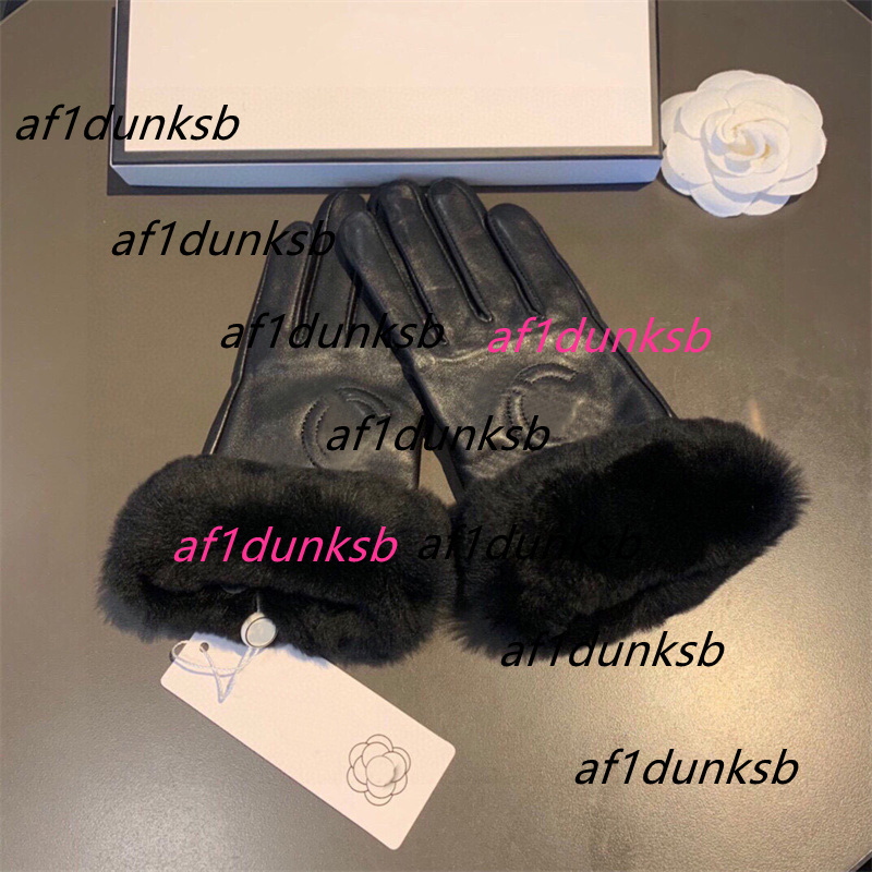 2026 channelgloves Designer Glove Women Leather Letter Gloves Men Five Fingers Gloves Outdoor Sports Glove Winter Warm channels chanels cc 24ZQ