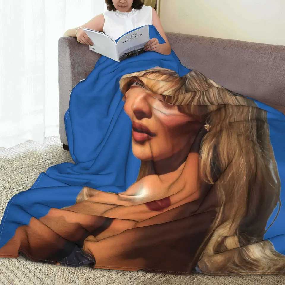 Super Soft Sabrina Carpenter Short NSweet Tour Throw Blanket Premium Fleece Flannel Lightweight Bed Blanket for Four Seasons Use Y250417