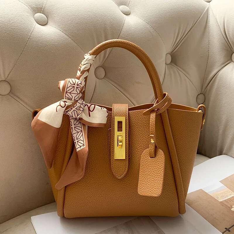 Summer New Vegetable Basket Real Leather Women's Premium Feeg Bucket Handbag Shoulder Simple Crossbody Bag Lychee Pattern