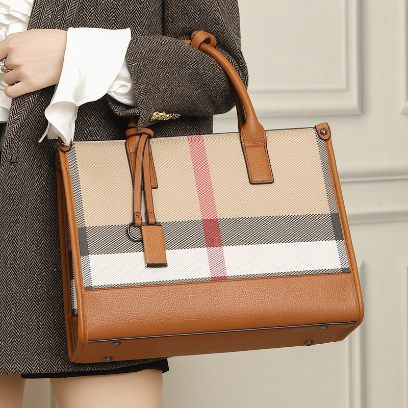 Designer Bag Women 2025 New Checkered Large Capacity Tote Bag, High-end Ladies' handbag, Shoulder Large Bag, Crossbody bag Free shipping