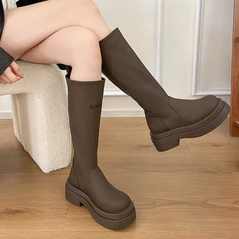 Fashion Long Boots for Wen Flats Platform Fion Dress Shoes Designer Knee High Winter Boots 2025 New Goth Botas Para Mujer Y251118