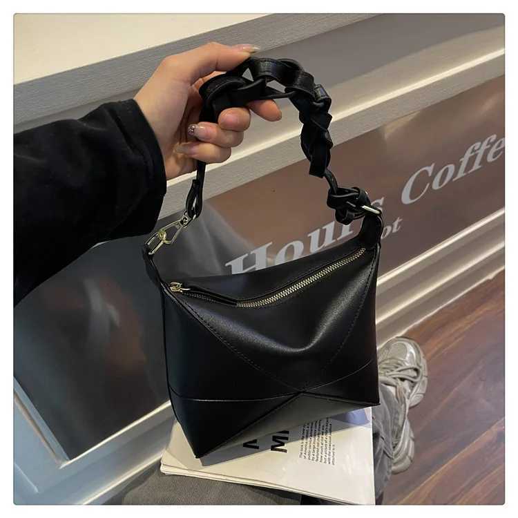 Super Popular Design Fashion Art Sense New 2025 Armpit Bag - Color-Match Commuting Lunch ToteW251118