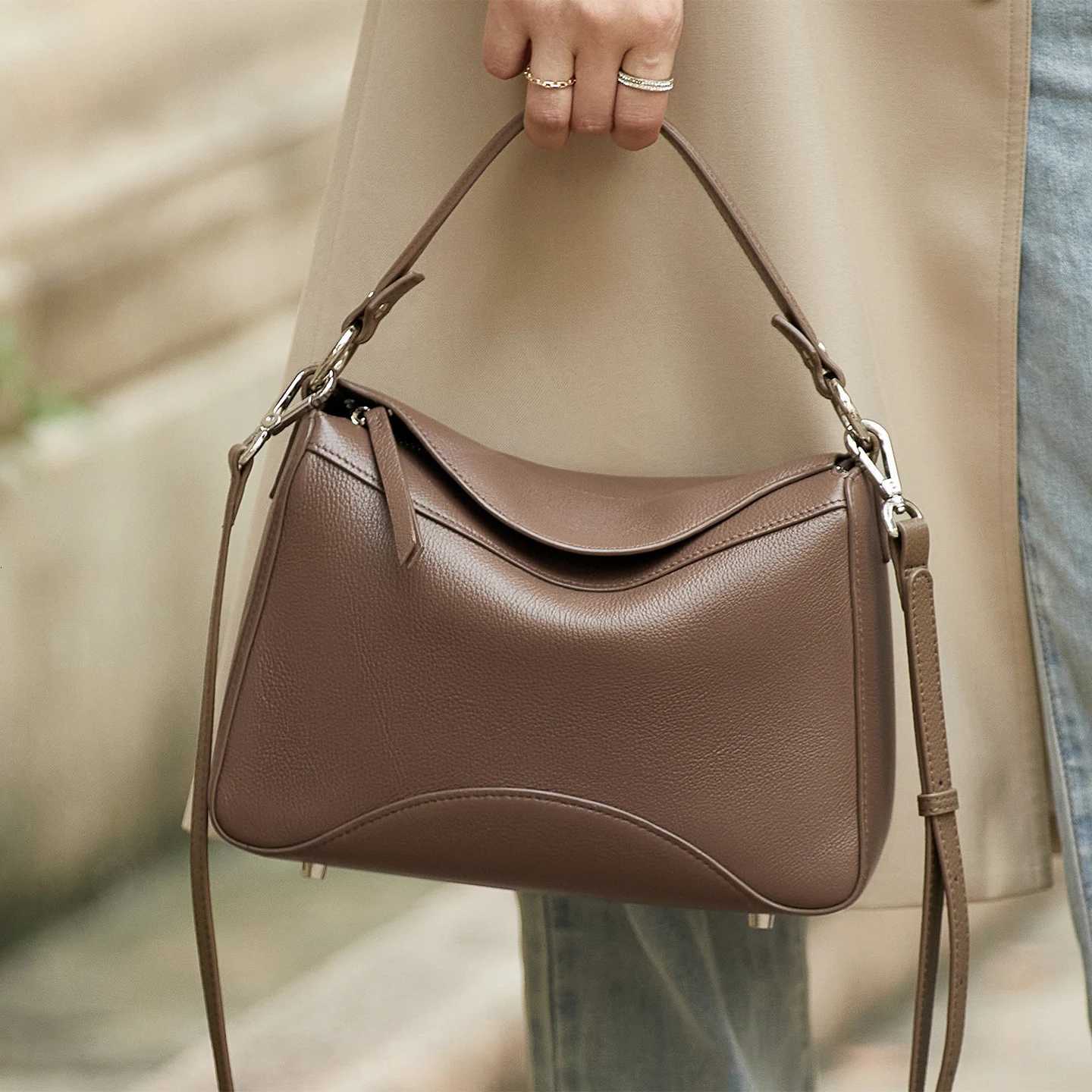 2015 New Luxurious Women Leather Purses ZOOLER First Cow Leather Crossbody Bag Soft Handmade Shoulder Messenger Bag AL676W251118