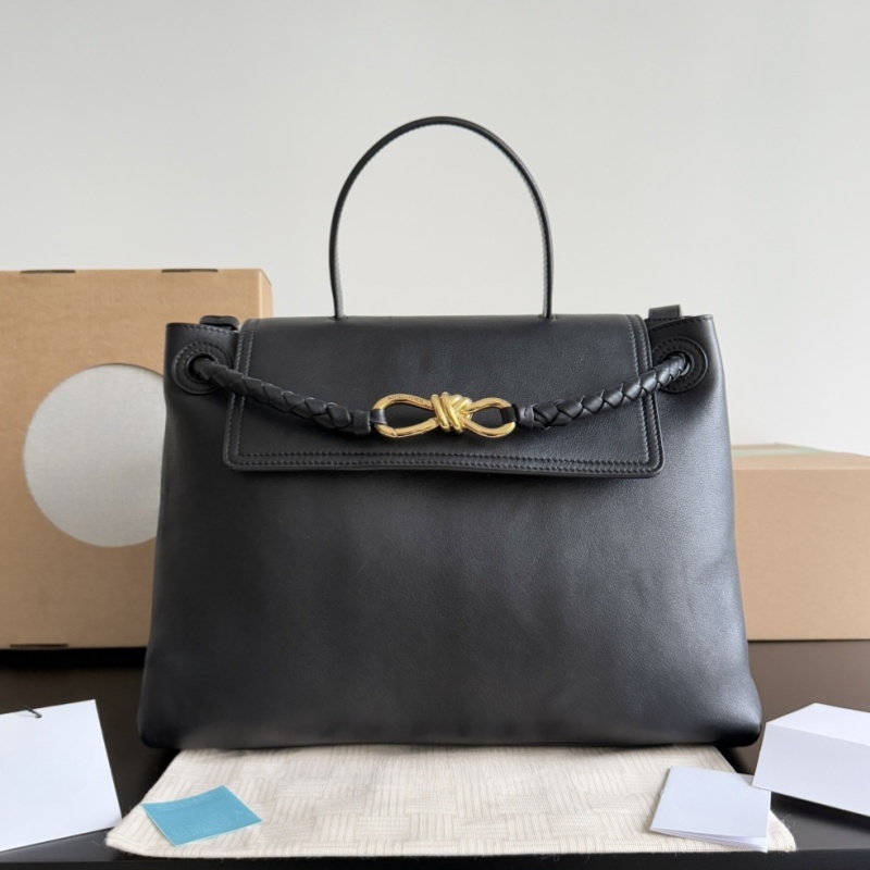 10a Top Designer Knitted Element Handbag Soft andiamos Butterfly Buckle Gold Hardware Shoulder Ciao ciao Bag Wallet briefcase