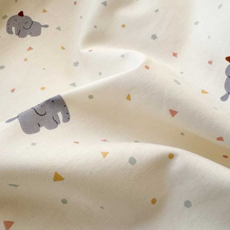 100 Cotton Luxury Duvet Cover Set with 2 cases - Fresh Cartoon Style Elegant Breathable Bedding Set Multiple SizesM251118