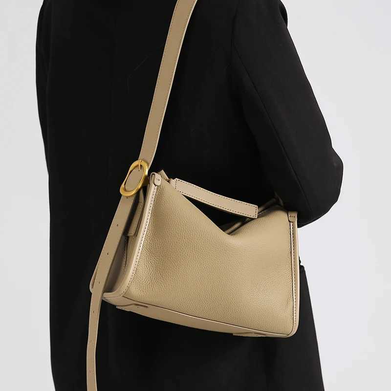 Womens Fashion Cow Genuine Leather Shoulder Bags Female Casual Commuting Handbags Ladies Retro Cowhide Crossbody Bag for LadyW251118