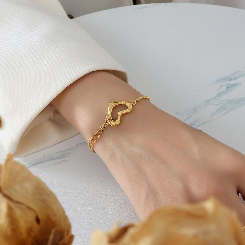 Ins versatile, niche, fashionable, simple, hand jewelry, titanium steel, gold-plated peach heart, double-layer steel ball bracelet, women's jewel