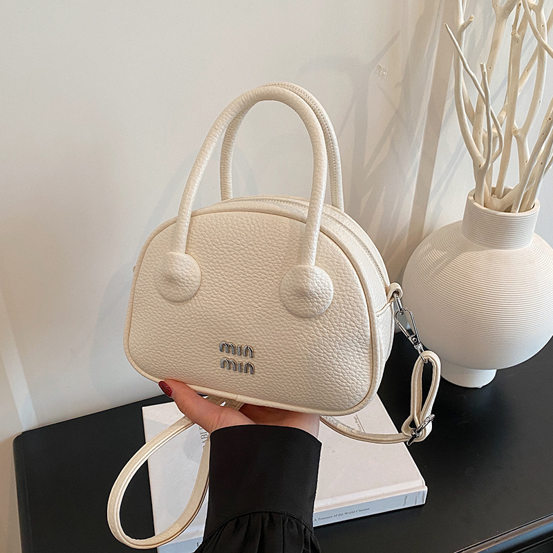 hot free shipping designer Shoulder Bags for woman Casual Fashion black blue pink outdoor letter circular handbag