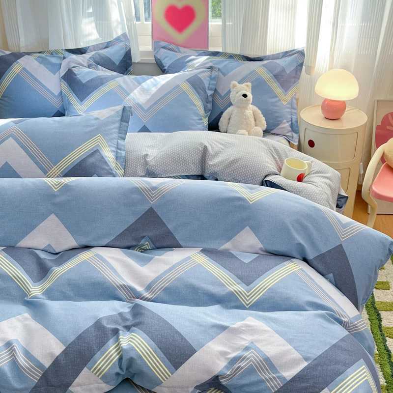 3pcs 100 Cotton Duvet Cover Set Including 1pc Duvet Cover and 2pcs cases Newly Printed Soft Comfortable and BreathableM251118