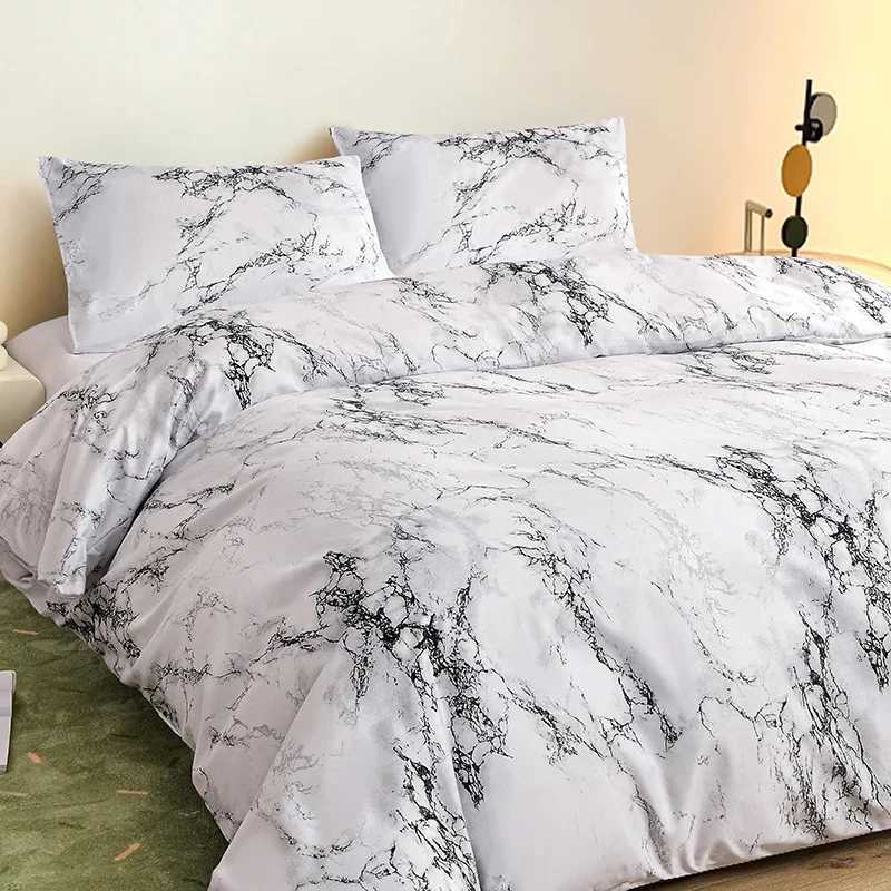 Cozy Brushed Polyester Duvet Cover Set with cases - Vibrant Print Hypoallergenic Easy Care Perfect for King/Queen BedsM251118