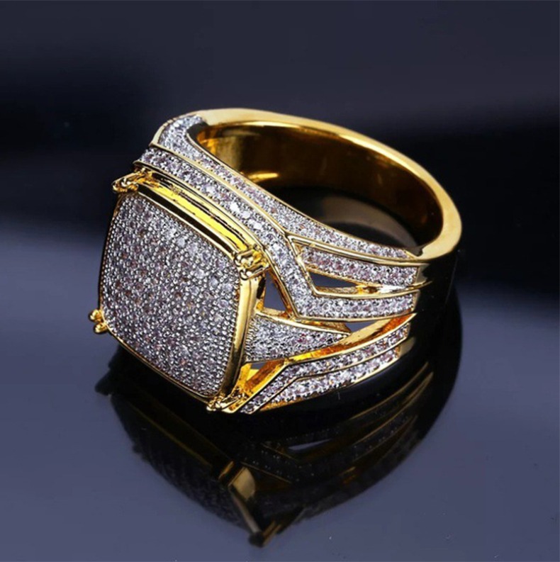 Iced Out Mens Pinky Ring 18k Yellow Gold Plated Bling Hip Hop Cubic Zirconia Rings Statement Rings Diamond Signet Ring for Women Men Designer Jewelry 