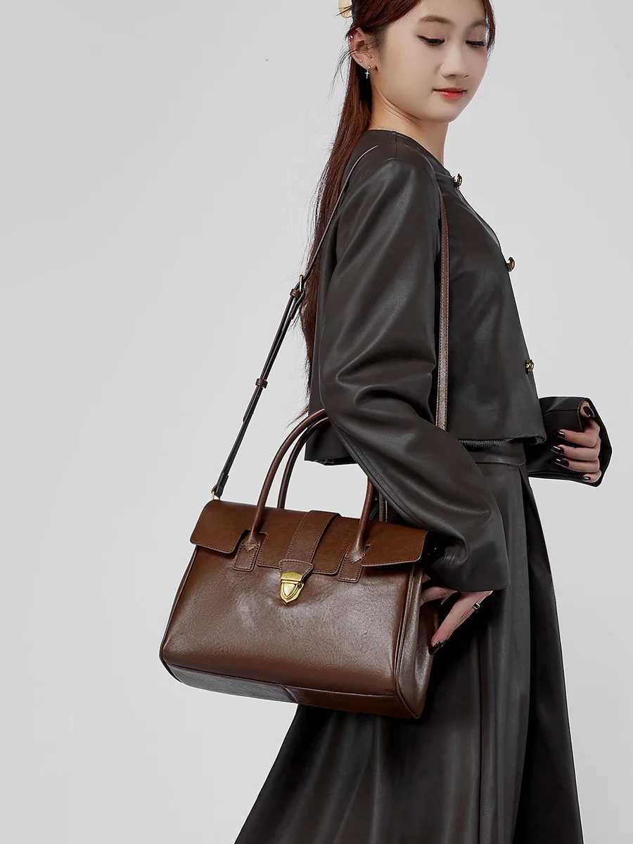 YANATARI genuine leather bag for women Luxury woman Shoulder bag large capacity square fashion tote bag Fashionable HandbagW251118